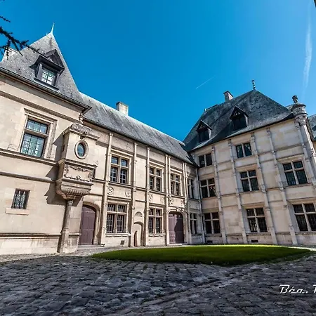 Apartment L'hotel Des Ventes Chativesle Reims