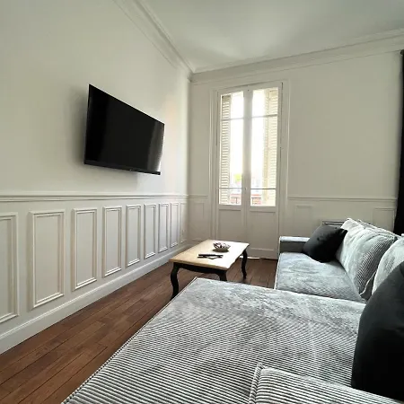 Lägenhet L'hotel Des Ventes Chativesle Reims