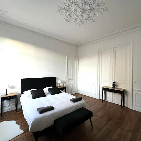 Lägenhet L'hotel Des Ventes Chativesle Reims
