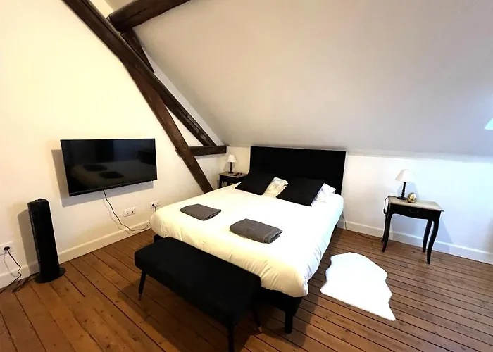 Apartment L'hotel Des Ventes Chativesle Reims