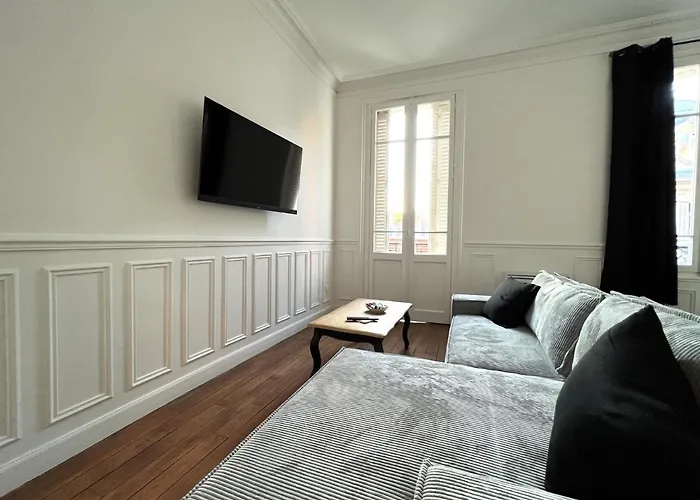 Apartment L'hotel Des Ventes Chativesle Reims