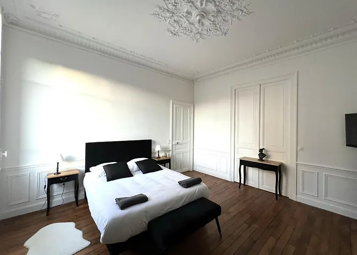 Apartment L'hotel Des Ventes Chativesle Reims