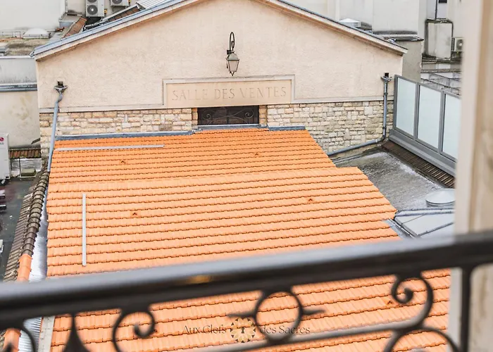 Apartment L'hotel Des Ventes Chativesle Reims